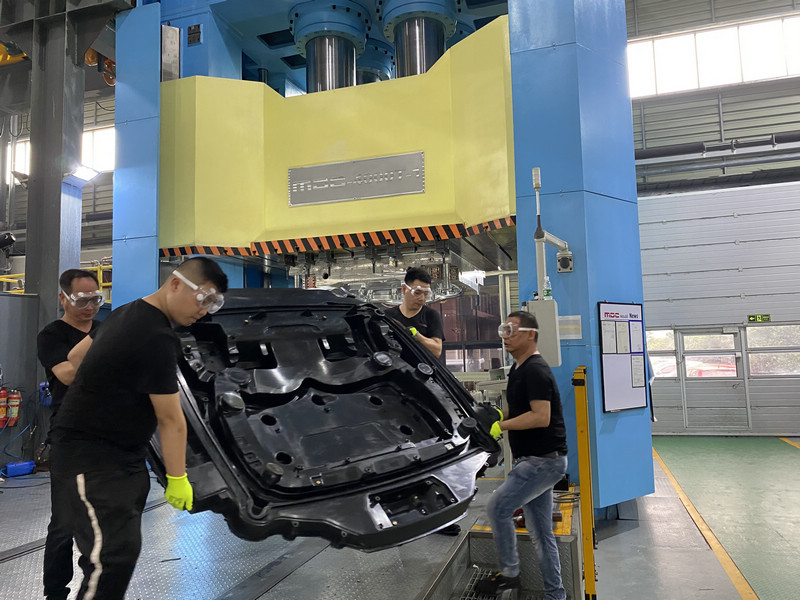 汽車SMC模具與模壓工裝